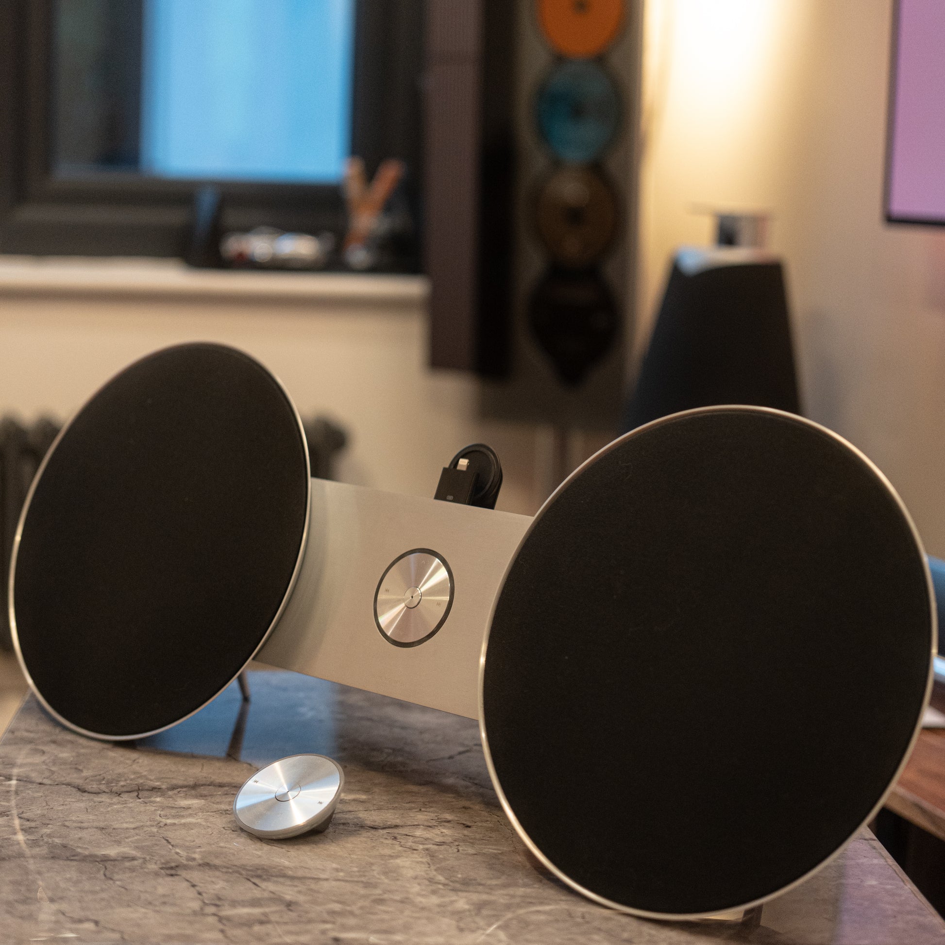 Bang & Olufsen | B&O Beosound 8 (Black/Aluminium) Remote + Adapter!