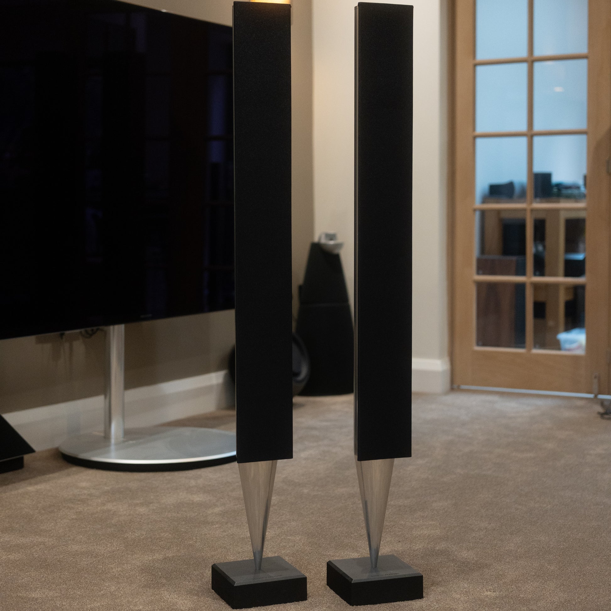 Bang & Olufsen | B&O BeoLab 8000 MK2