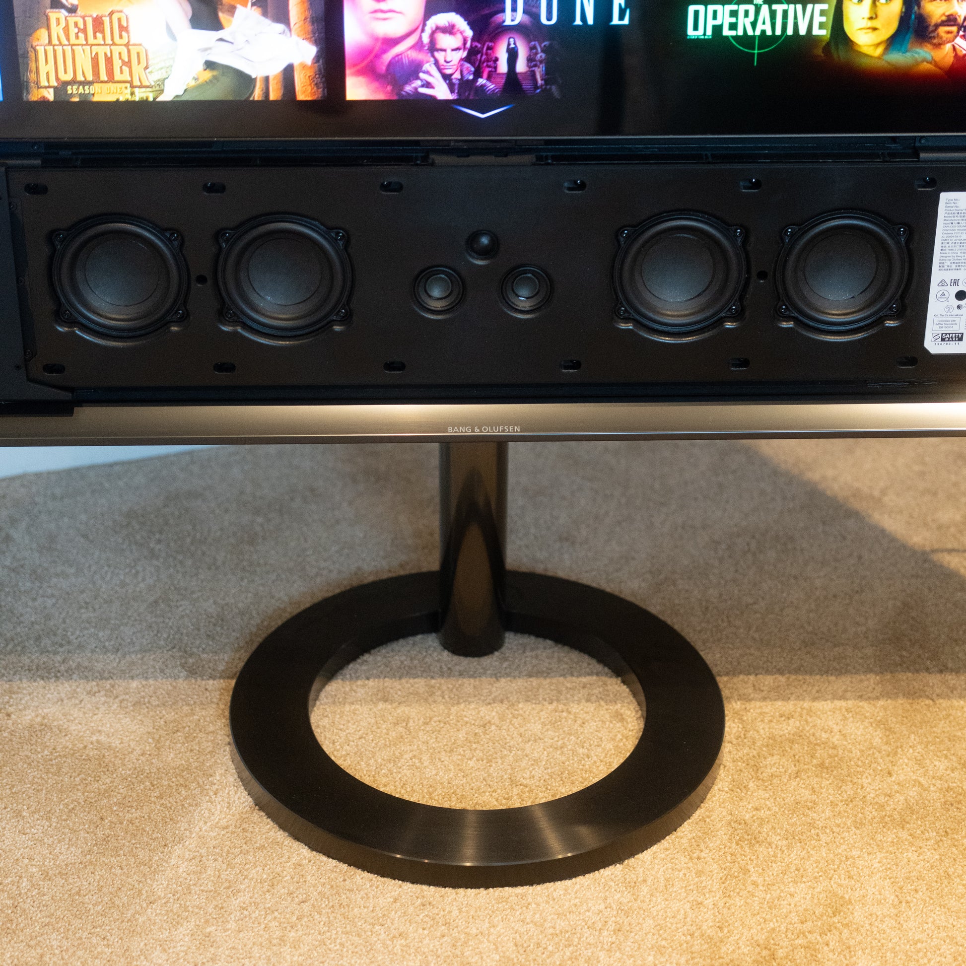 Bang & Olufsen | B&O Beovision Contour 48″ MK2 - Anthracite & Grey Mélange