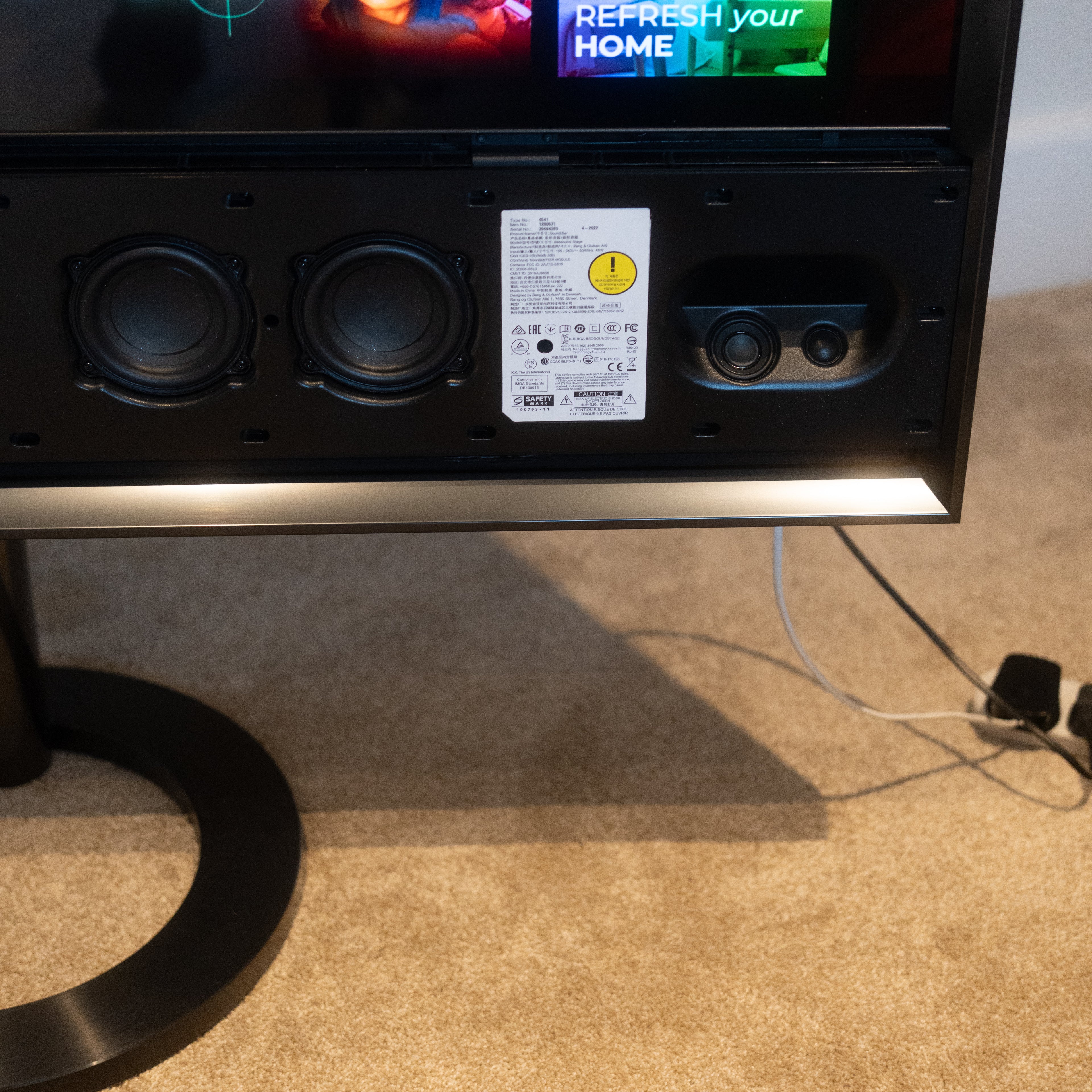 Bang & Olufsen | B&O Beovision Contour 48″ MK2 - Anthracite & Grey Mélange