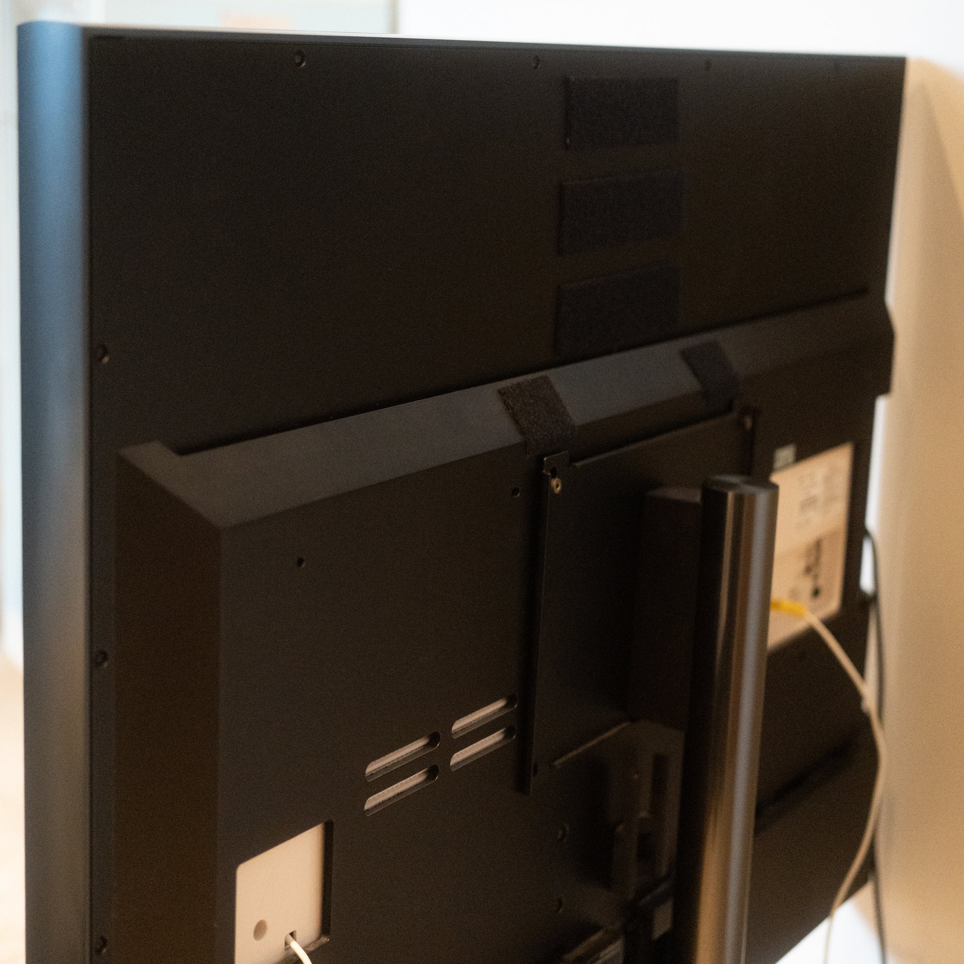 Bang & Olufsen | B&O Beovision Contour 48″ MK2 - Anthracite & Grey Mélange