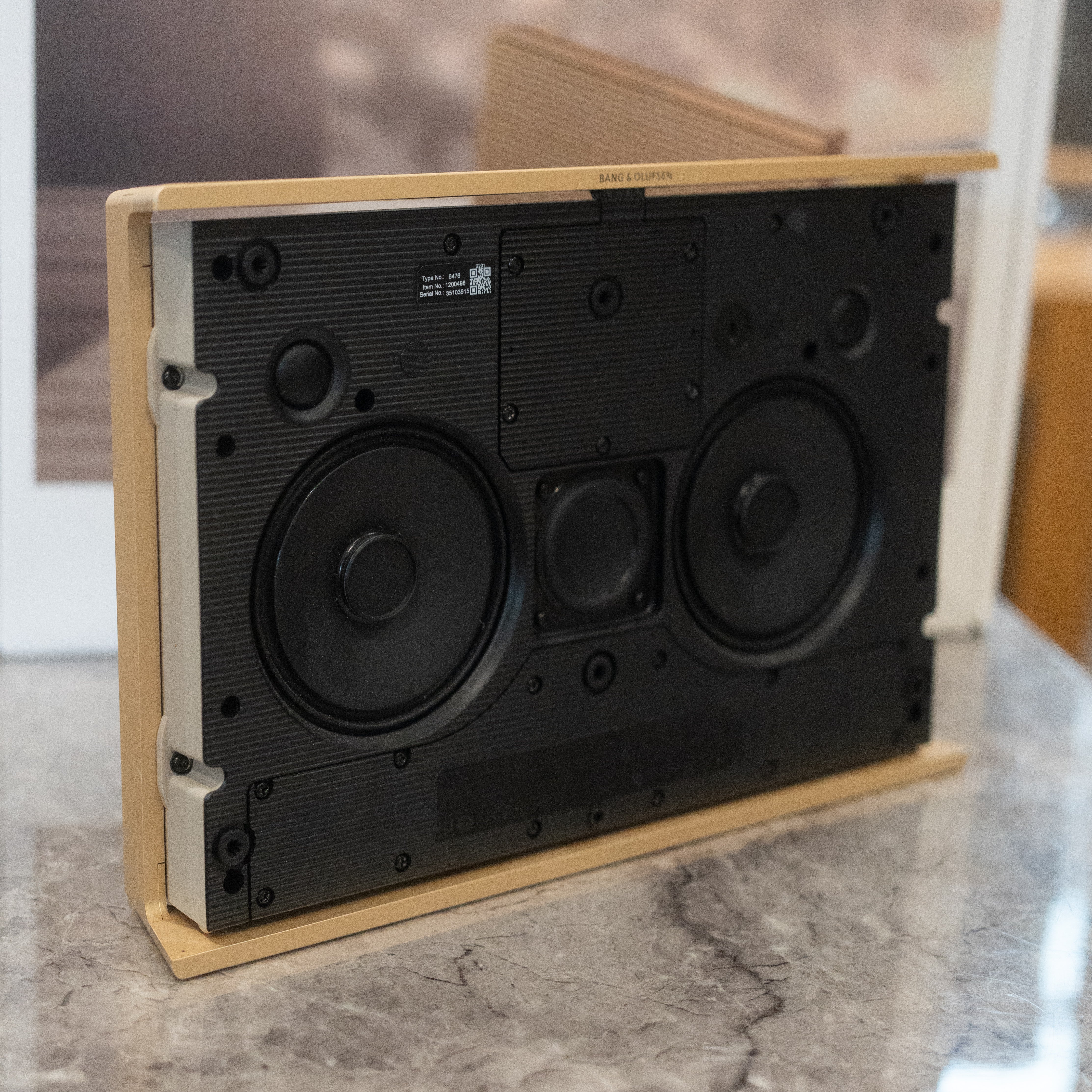 Bang & Olufsen | B&O Beosound Level - Gold Tone/Light Oak – BeoVerse