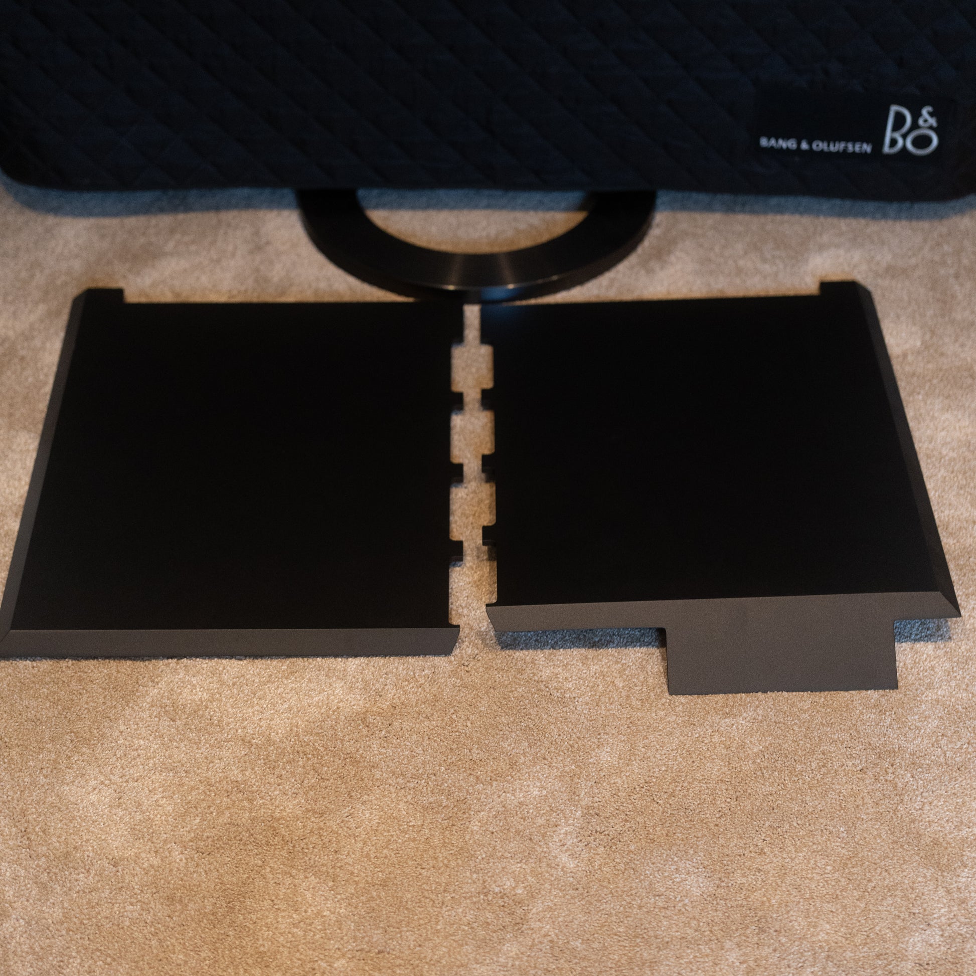 Bang & Olufsen | B&O Beovision Contour 48″ MK2 - Anthracite & Grey Mélange