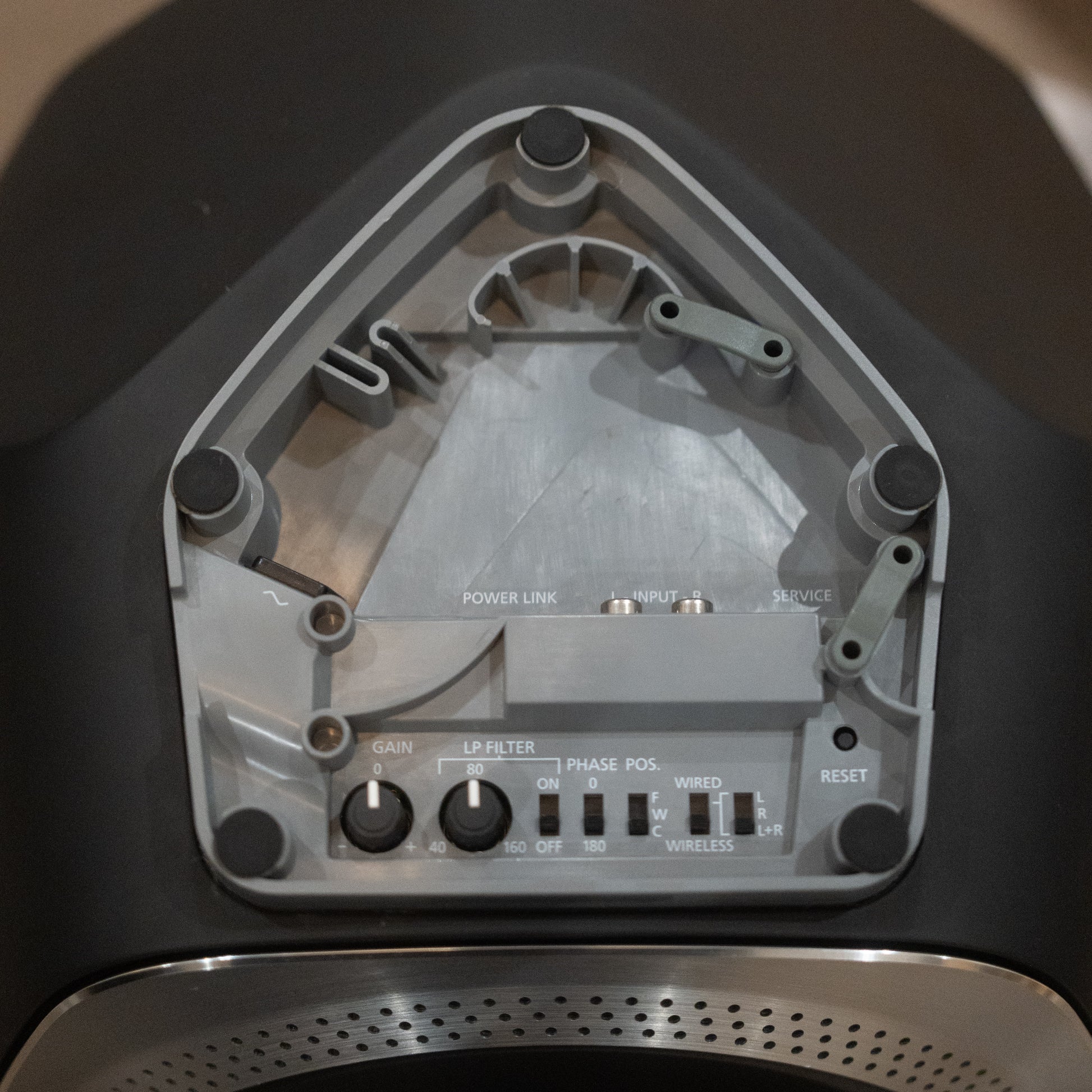 Bang & Olufsen | B&O BeoLab 19 - Subwoofer (WiSA) - Black/Aluminium