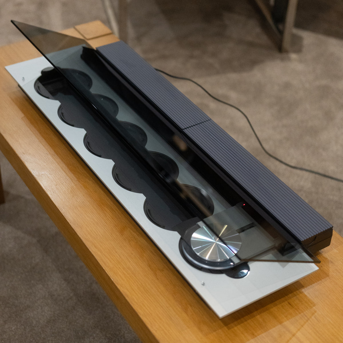 Bang & Olufsen | B&O BeoSound 9000 MK3 – BeoVerse