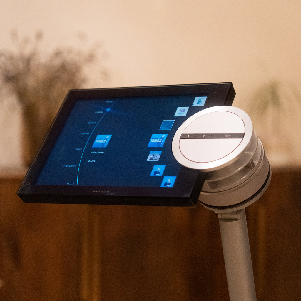 Bang & Olufsen | B&O BeoSound/BeoMaster 5 + Floor Stand