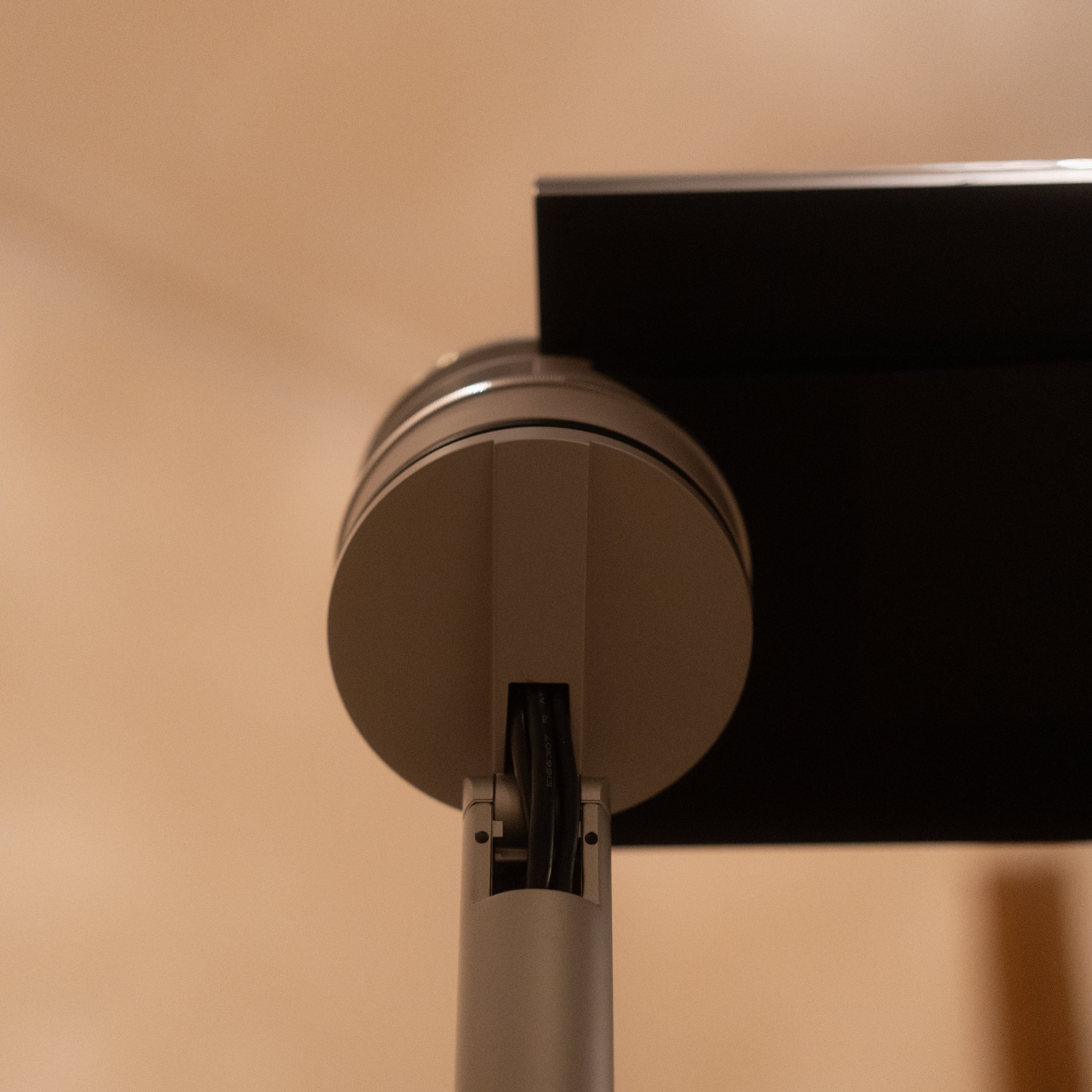 Bang & Olufsen | B&O BeoSound/BeoMaster 5 + Floor Stand