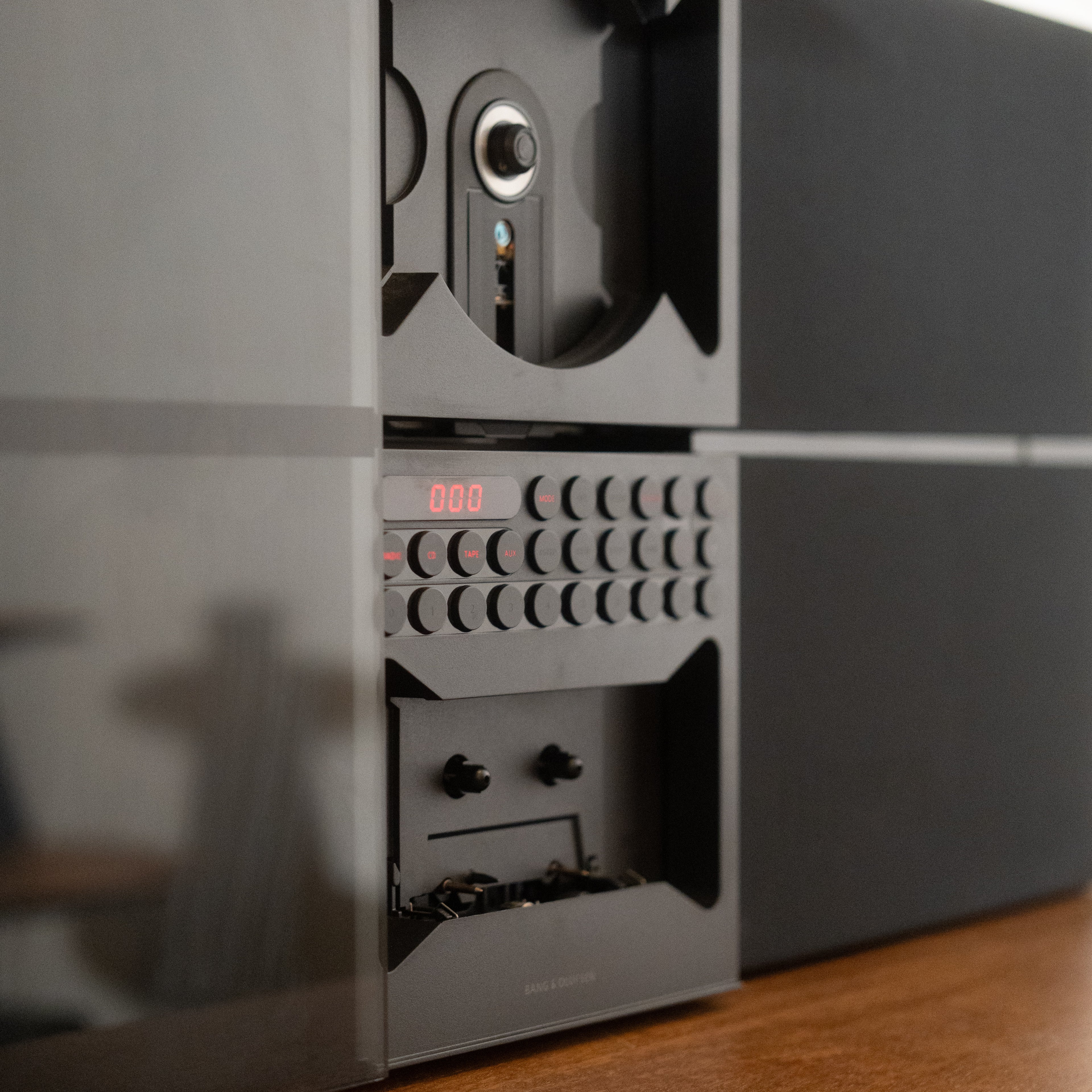 Bang & Olufsen | B&O BeoSound Century