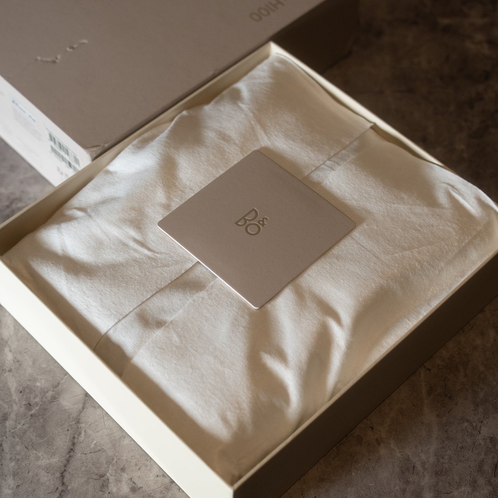 Bang & Olufsen | B&O BeoPlay H100 (Hourglass Sand)