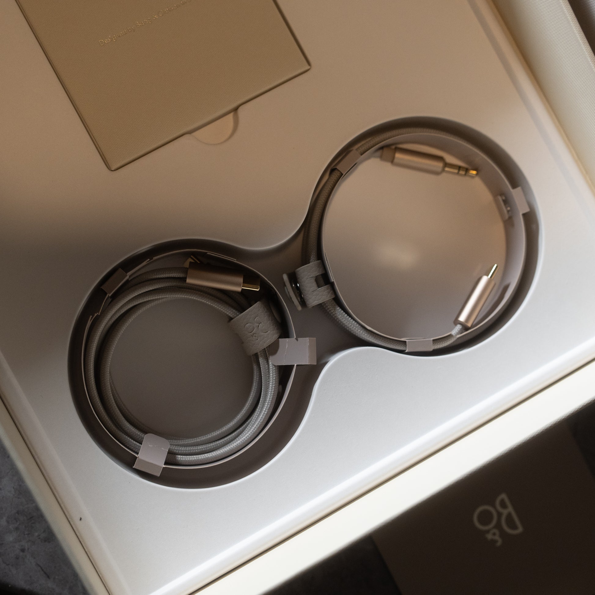 Bang & Olufsen | B&O BeoPlay H100 (Hourglass Sand)