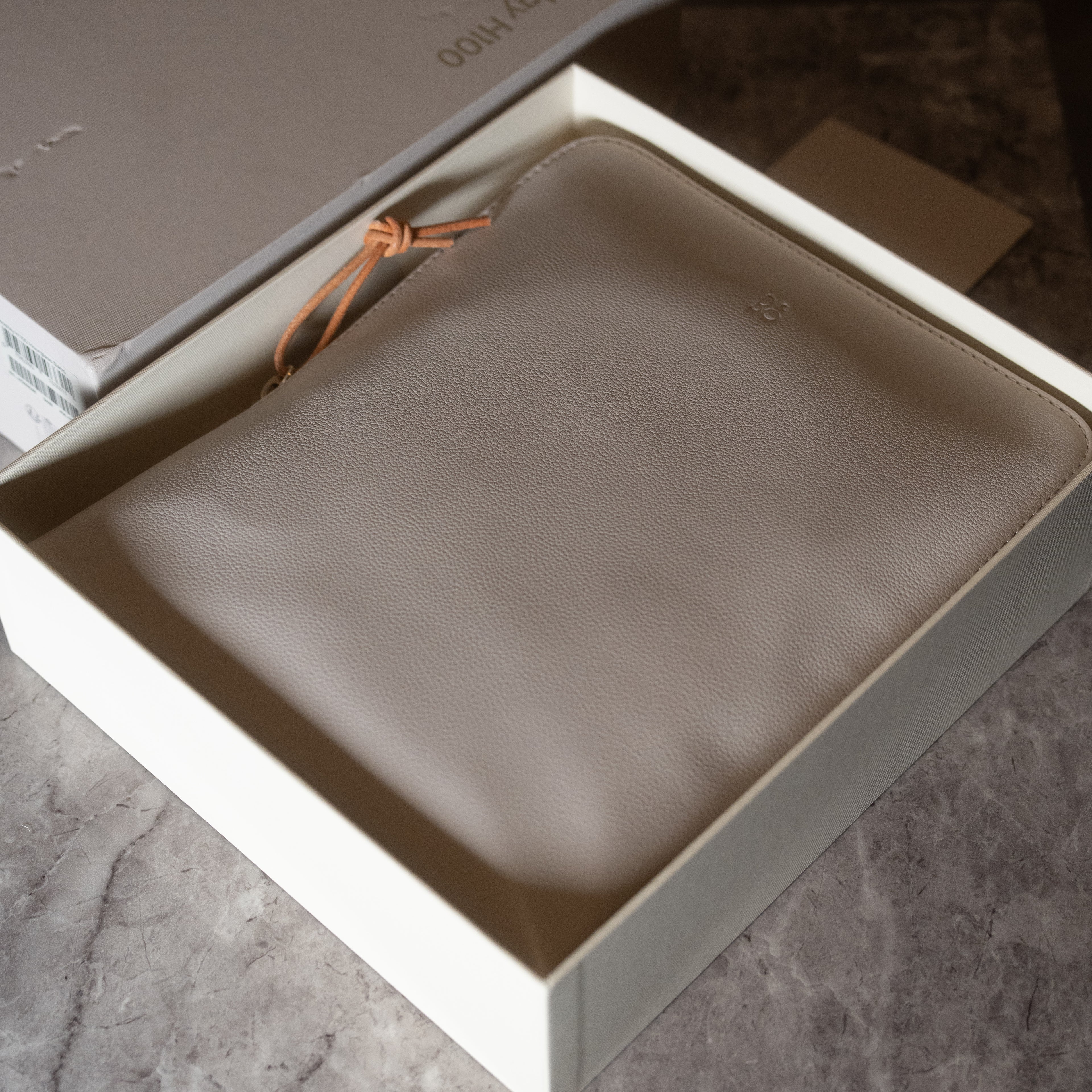 Bang & Olufsen | B&O BeoPlay H100 (Hourglass Sand)