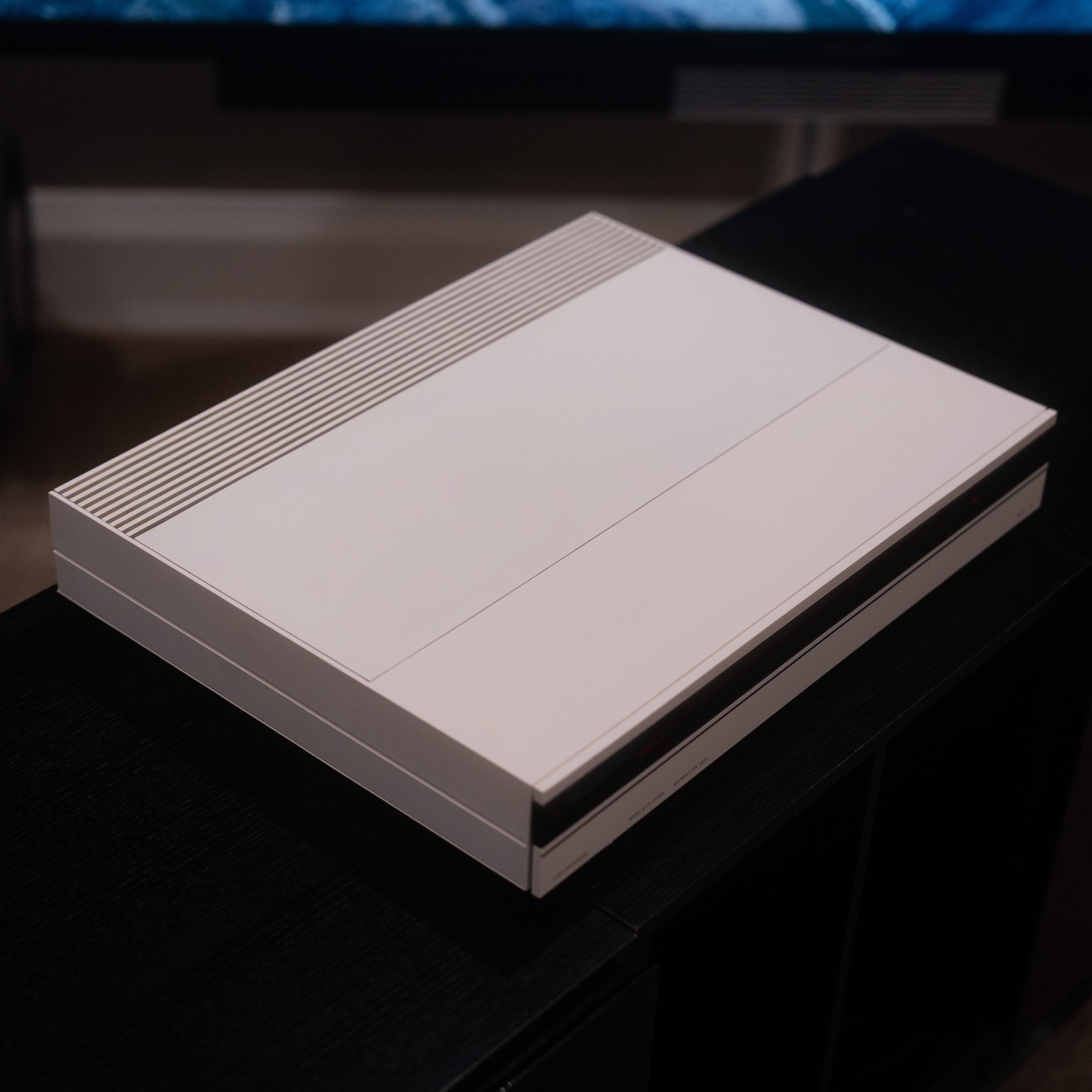 Bang & Olufsen | B&O BeoMaster 5500 - Limited Edition White