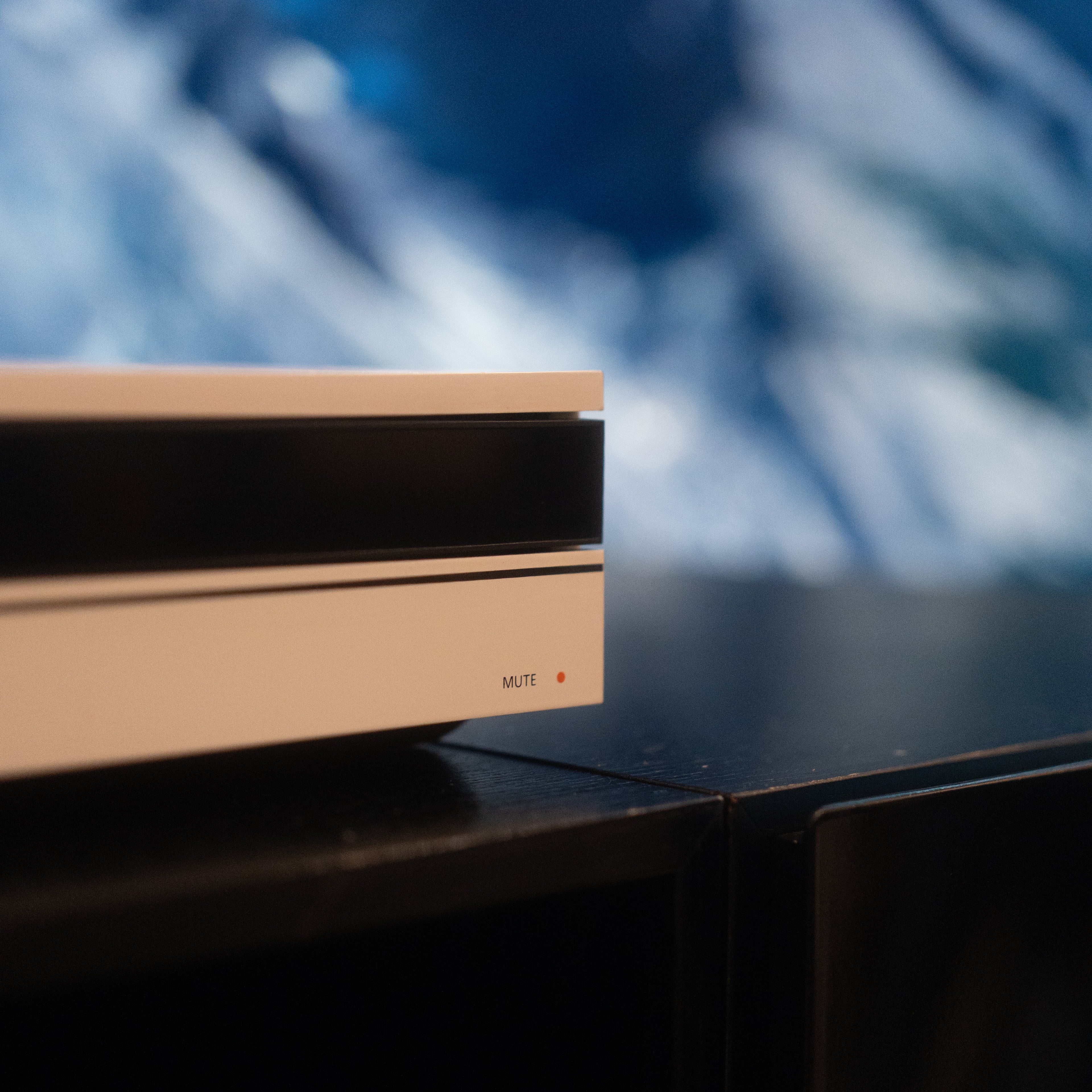 Bang & Olufsen | B&O BeoMaster 5500 - Limited Edition White