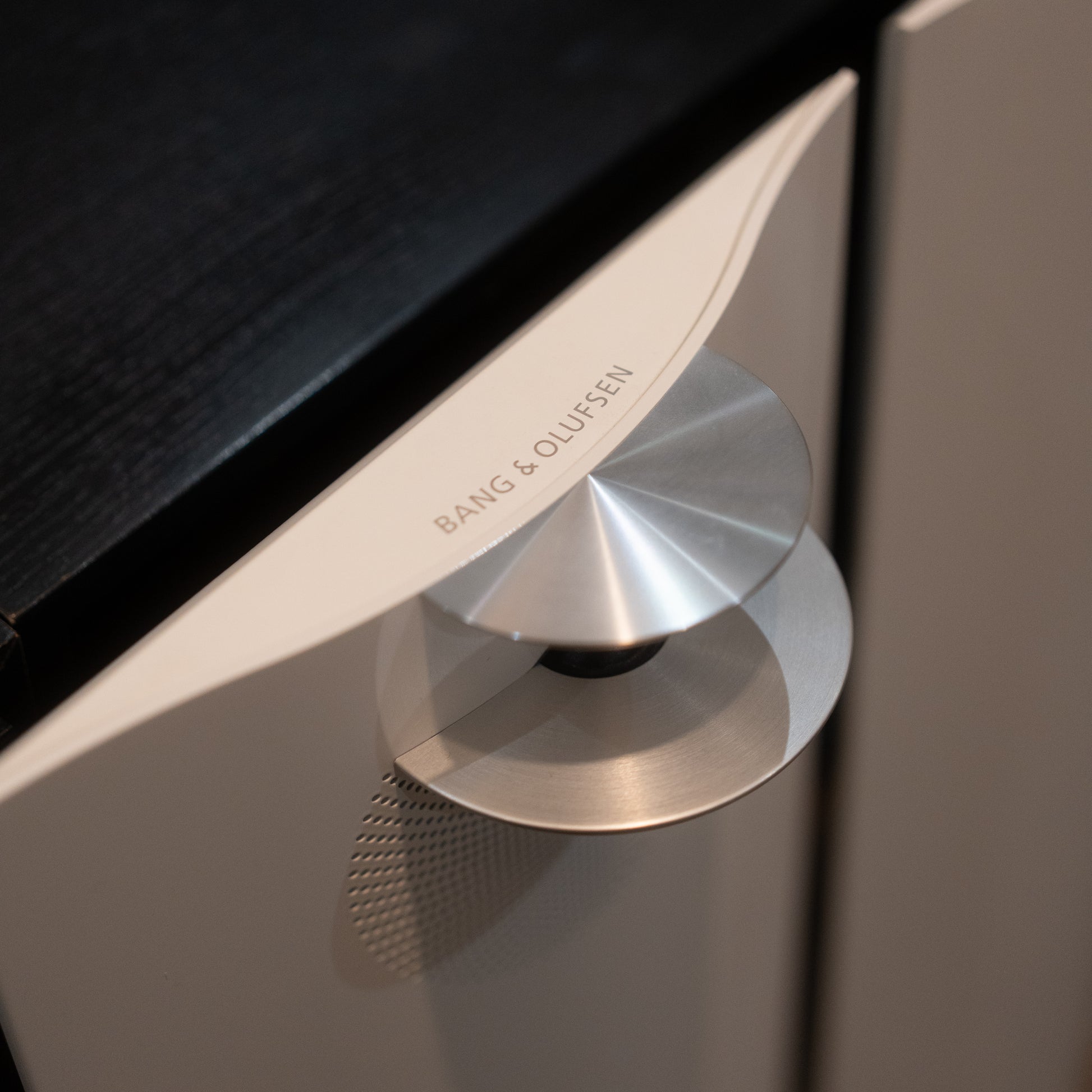 Bang & Olufsen | B&O BeoLab 12-2