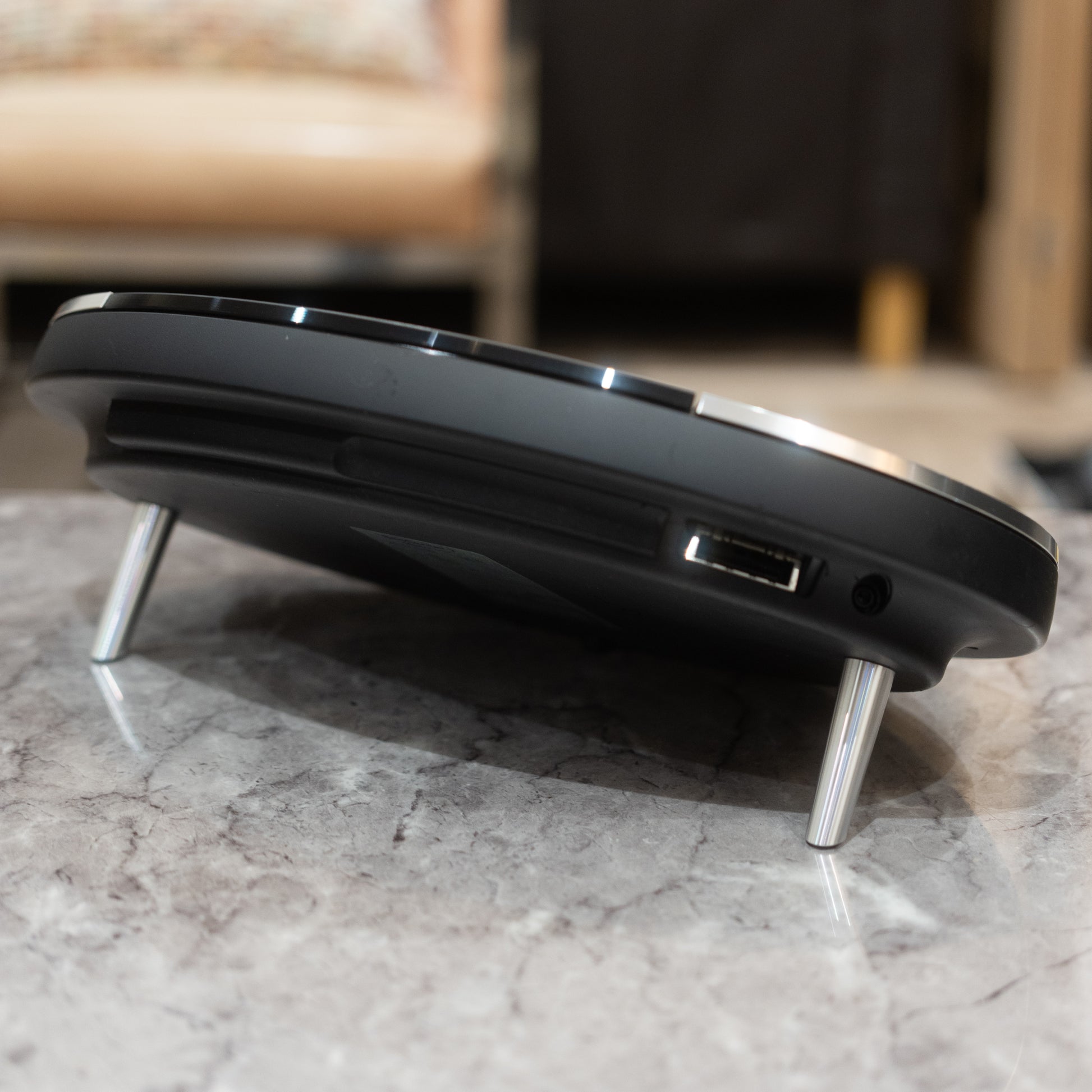 Bang & Olufsen | B&O BeoCenter 2 + Socket Unit - CD / DAB / AM / FM