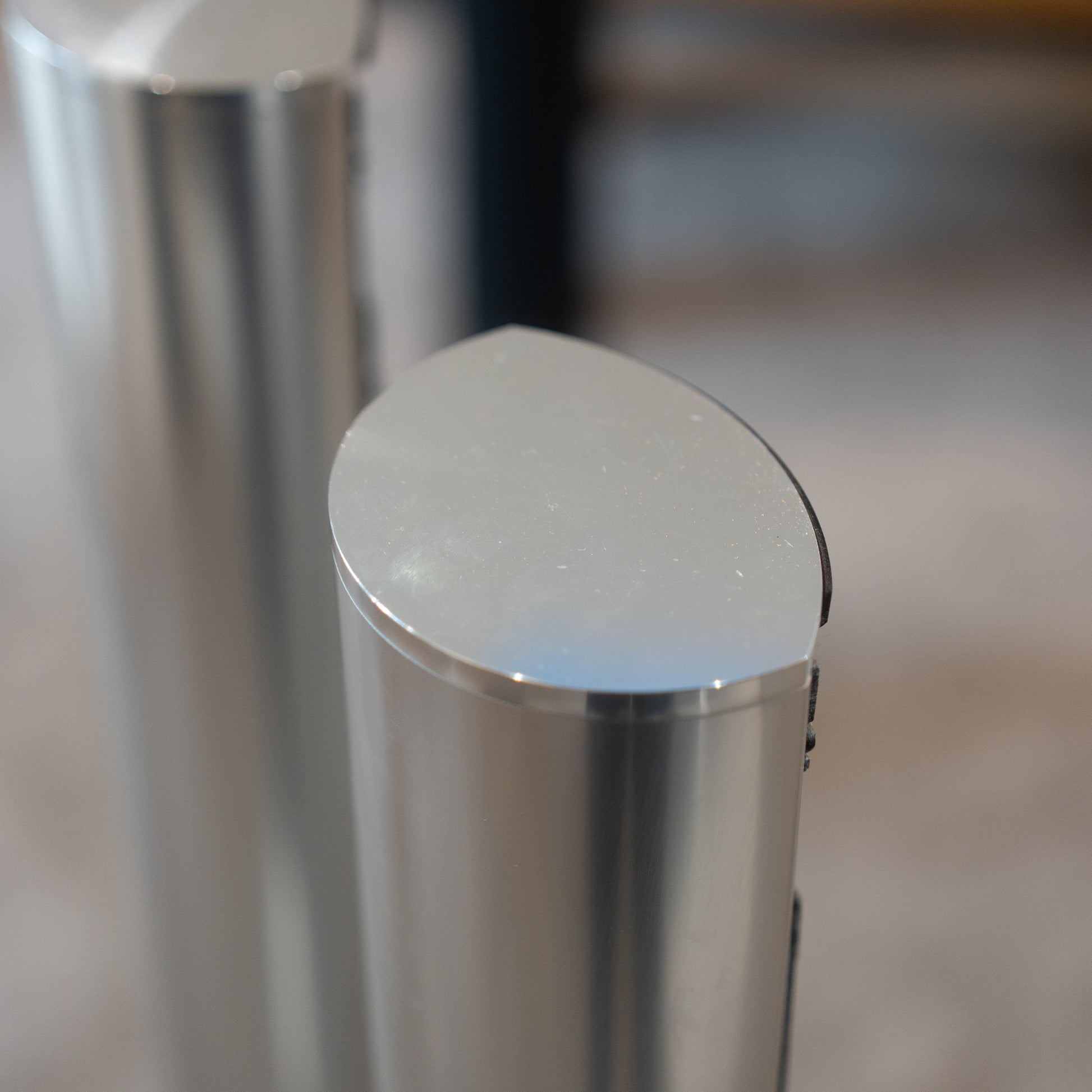 Bang & Olufsen B&O | BeoLab 6000 (Aluminium / Black)