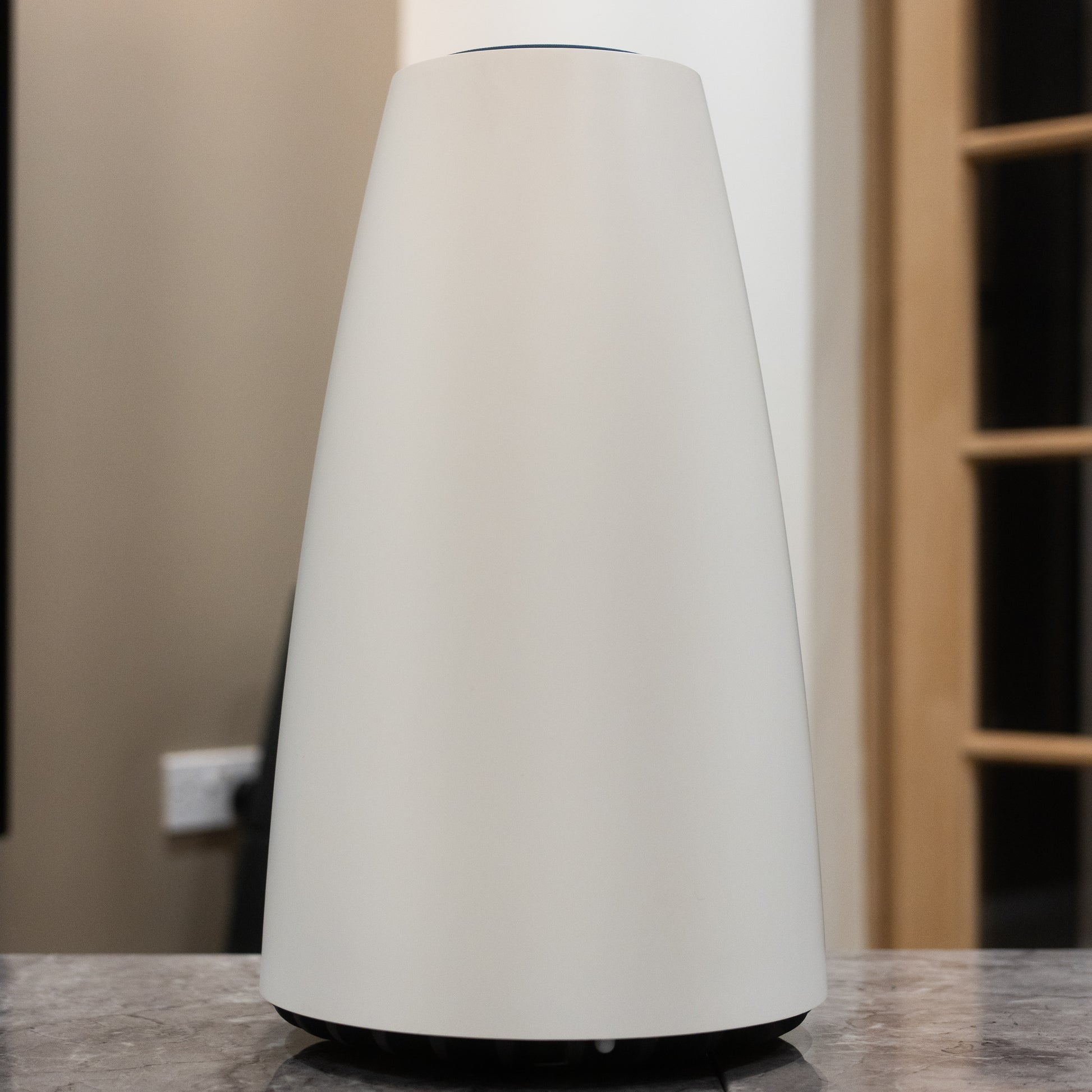Bang & Olufsen | B&O Beolab 14 (Subwoofer + Table Standing Speakers) WHITE+BLUE