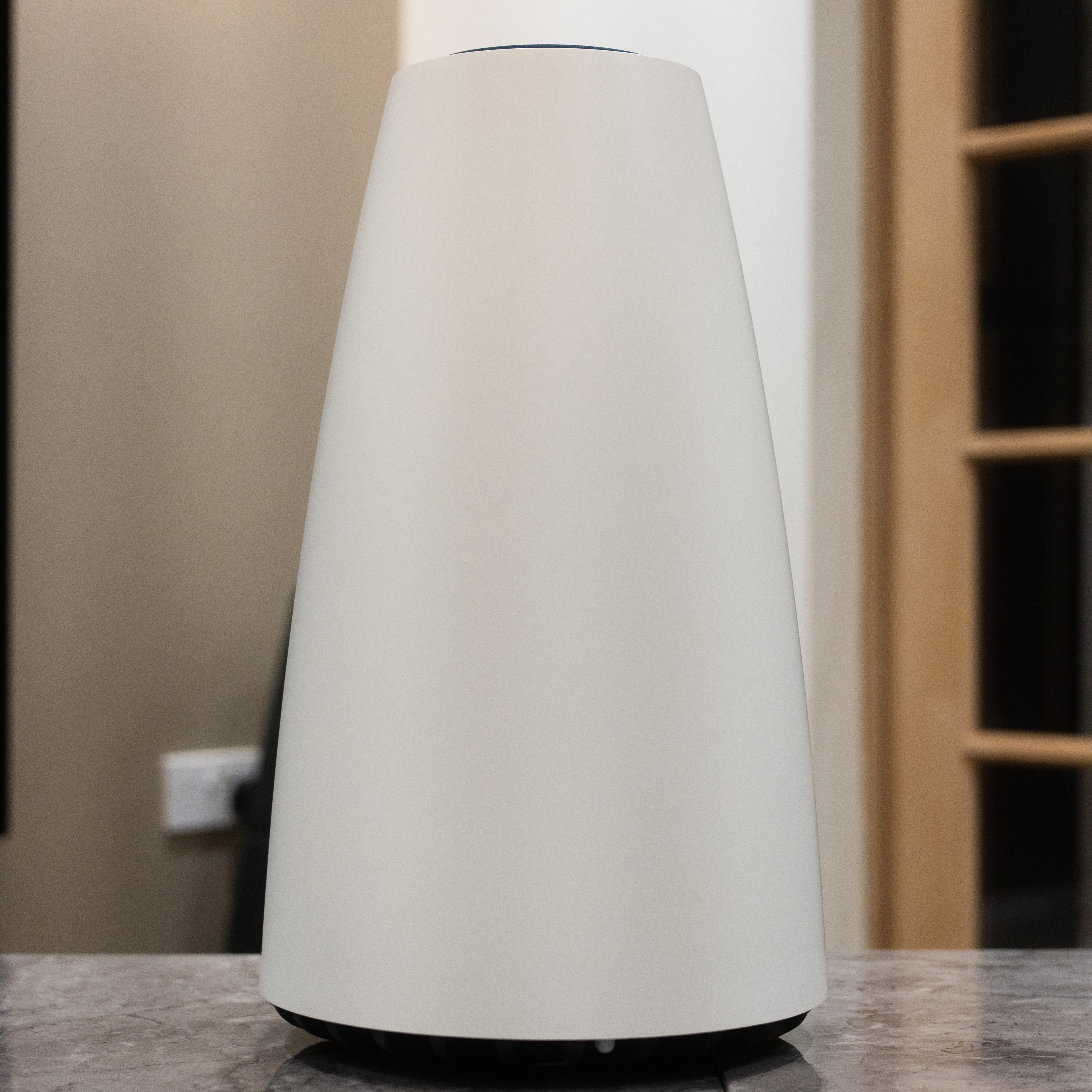 Bang & Olufsen | B&O Beolab 14 (Subwoofer + Table Standing Speakers) WHITE+BLUE