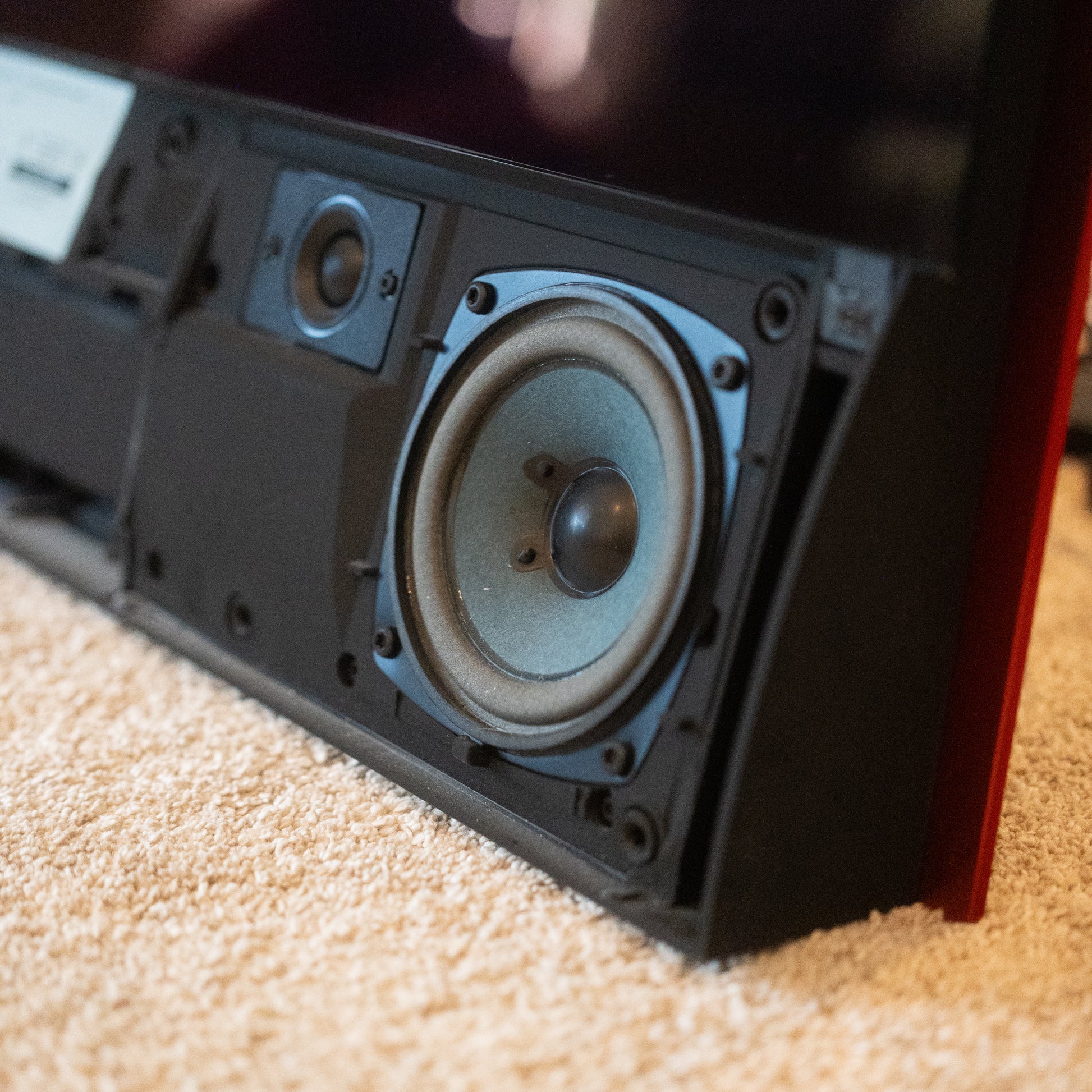 Bang & Olufsen | B&O BeoVision 6-26 (RED) SW: 5.2 + Wall Bracket - Type: 6272