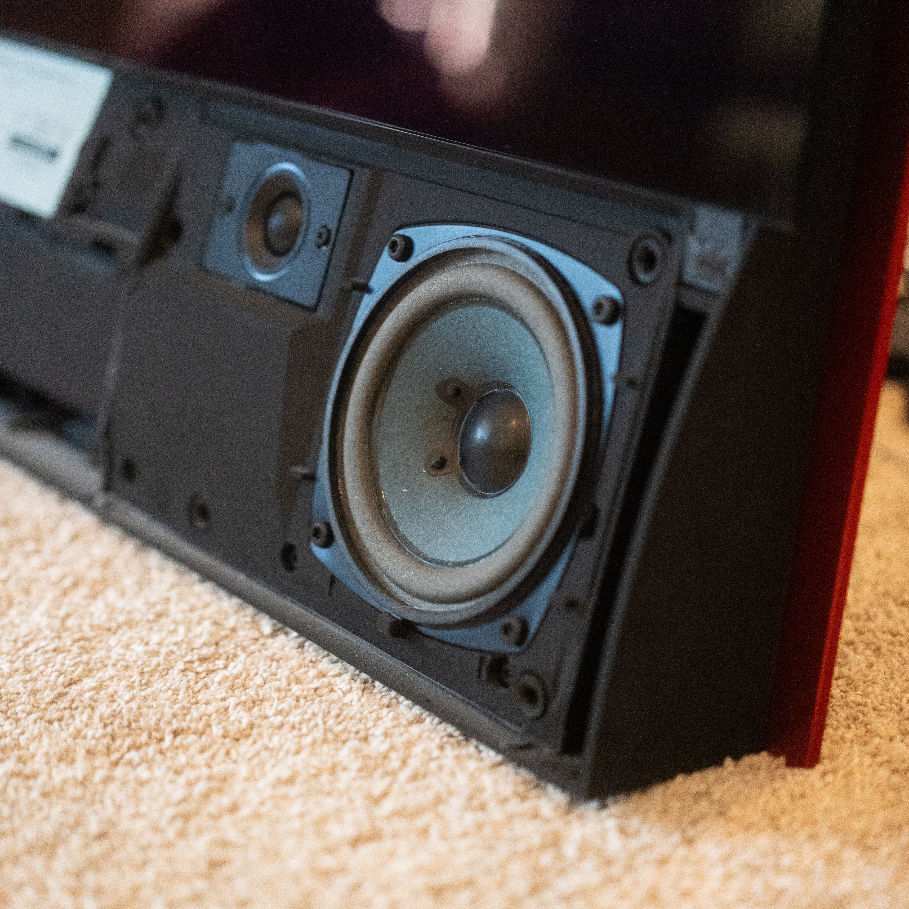 Bang & Olufsen | B&O BeoVision 6-26 (RED) SW: 5.2 + Wall Bracket - Type: 6272