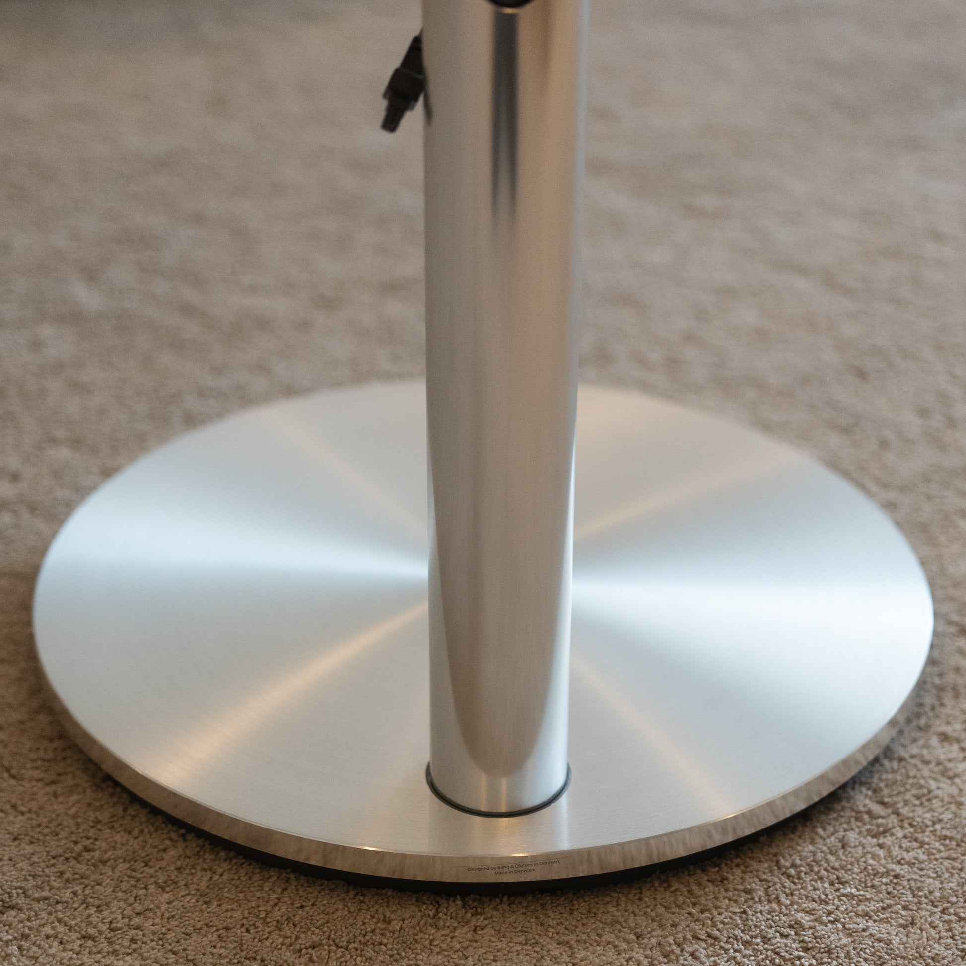 Bang & Olufsen | B&O Beovision 11 (40/46) Motorised Floor Stand - Boxed!