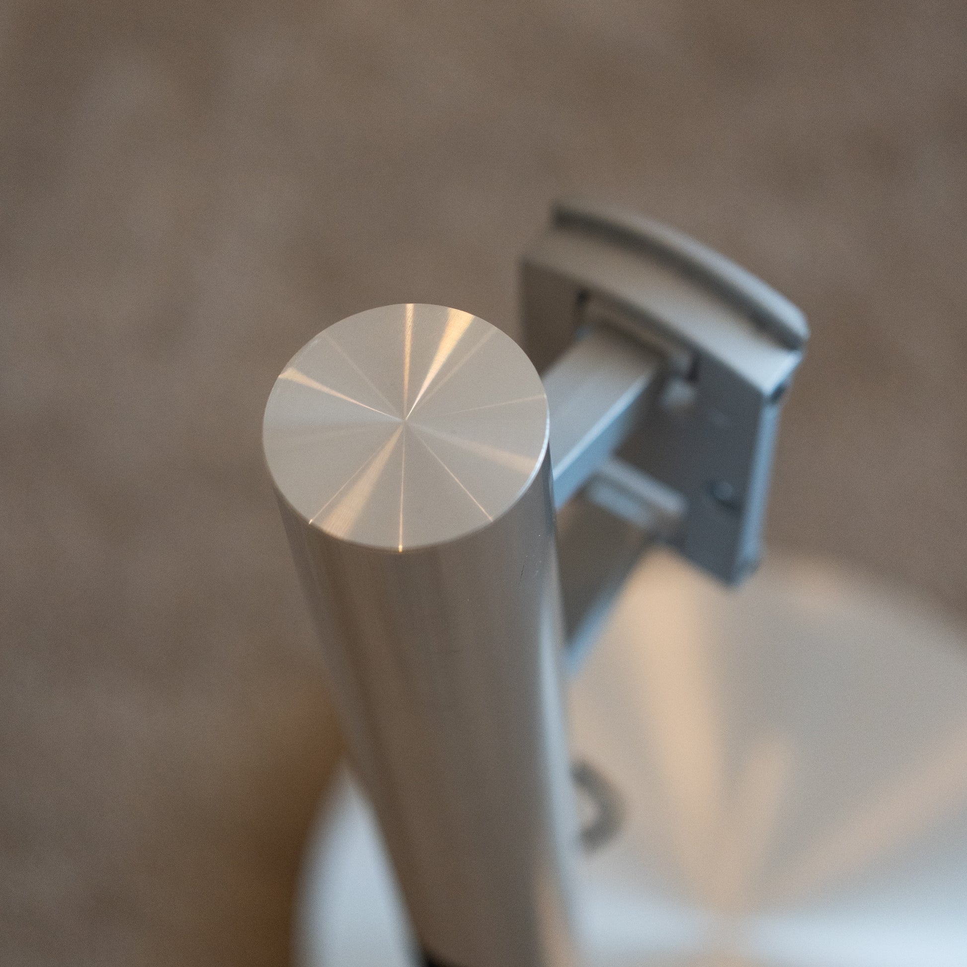 Bang & Olufsen | B&O Beovision 11 (40/46) Motorised Floor Stand - Boxed!