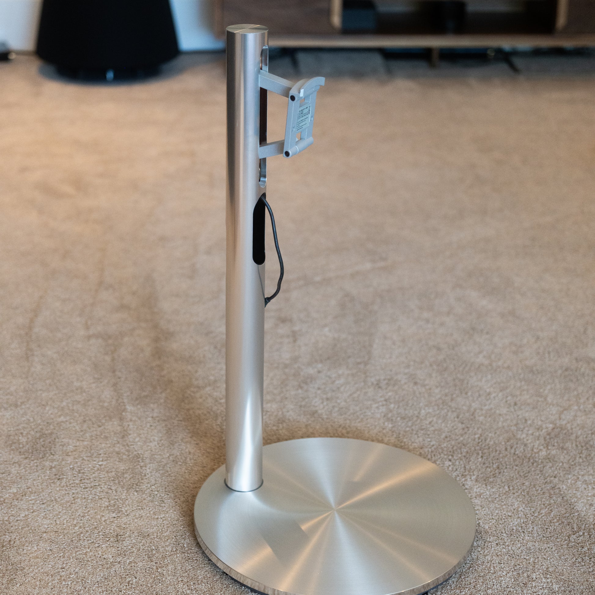 Bang & Olufsen | B&O Beovision 11 (40/46) Motorised Floor Stand - Boxed!