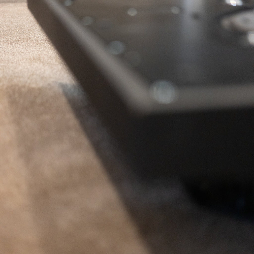Bang & Olufsen | B&O Beolab 10 (Includes Wall Bracket!)