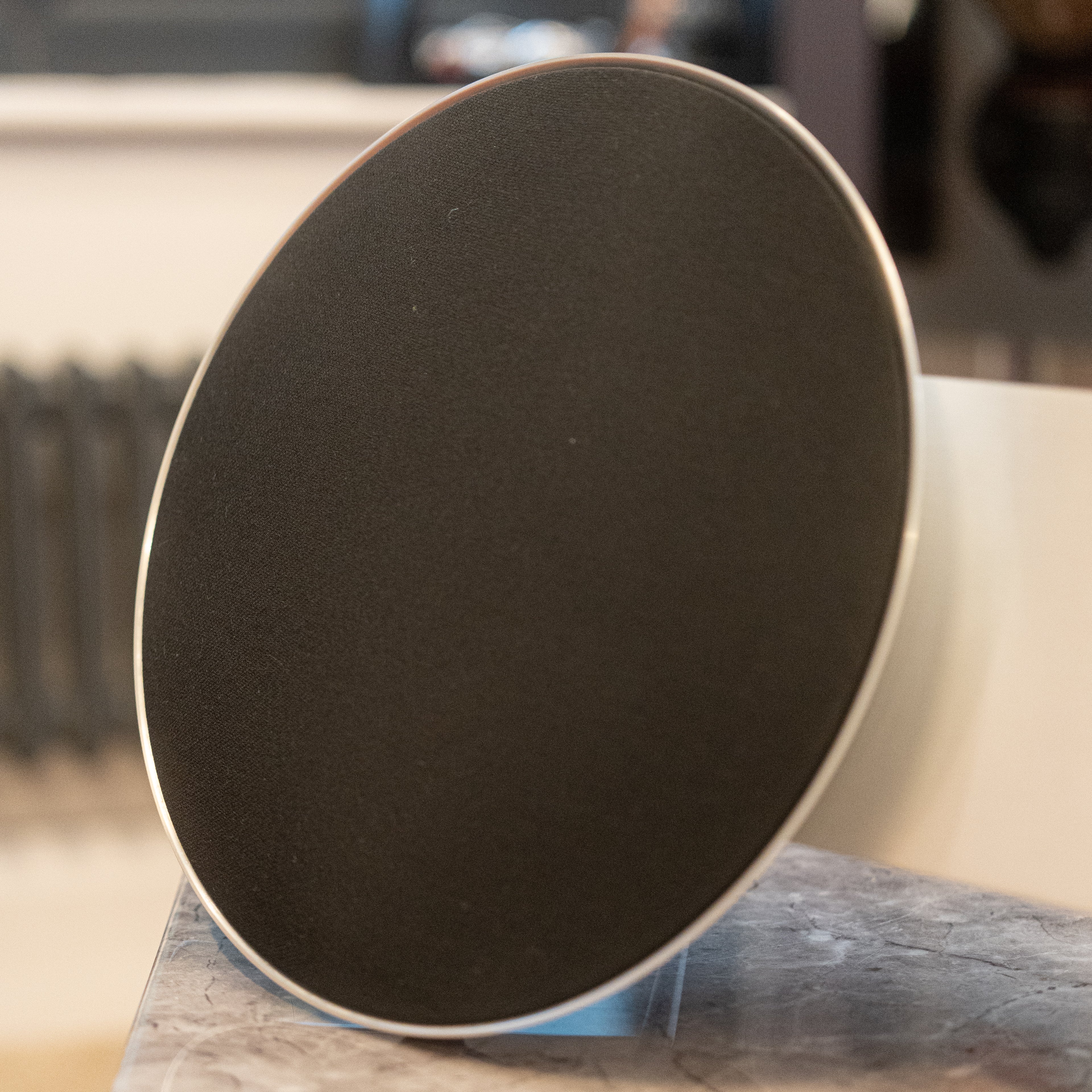 Bang & Olufsen | B&O Beosound 8 (Black/Aluminium) Remote + Adapter!