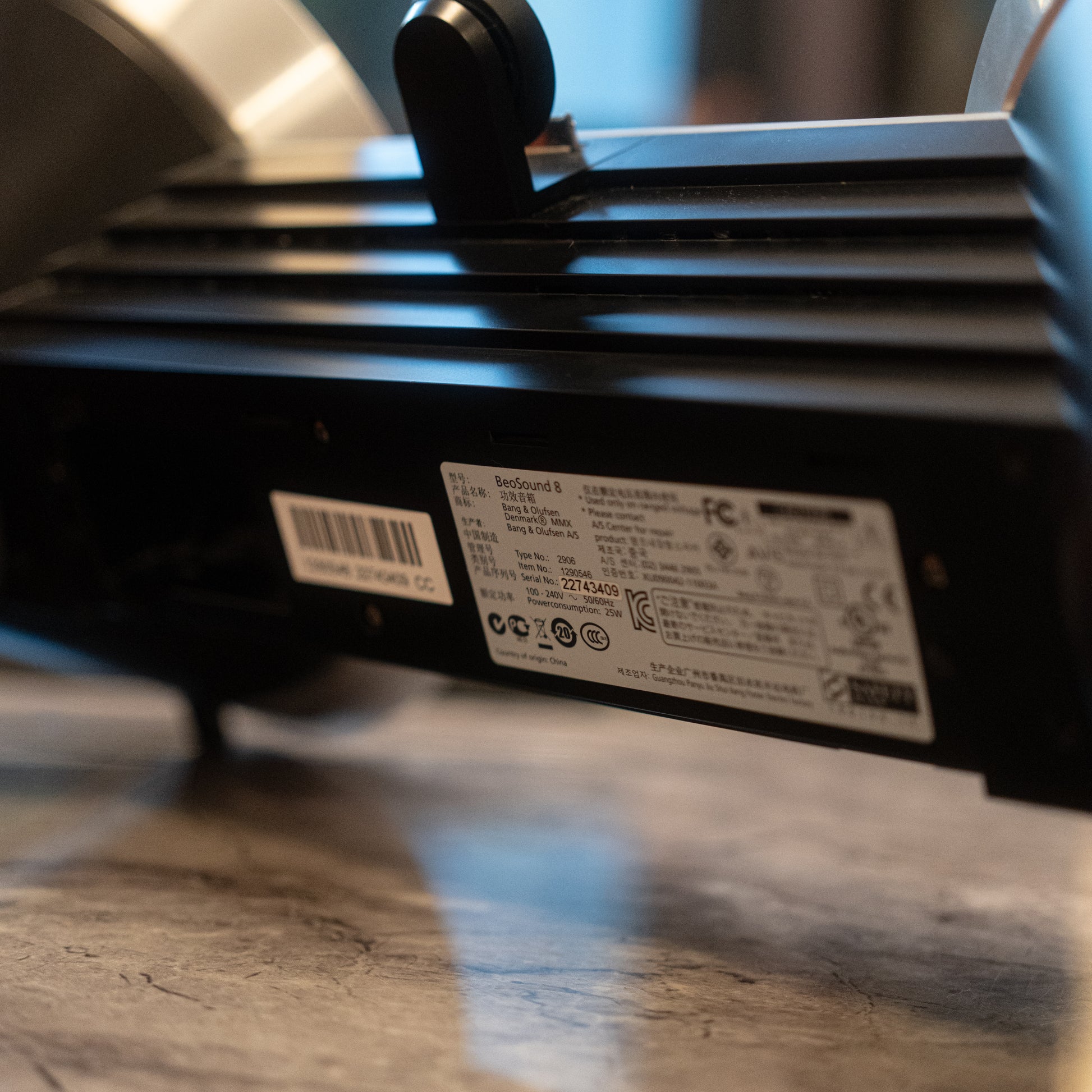 Bang & Olufsen | B&O Beosound 8 (Black/Aluminium) Remote + Adapter!