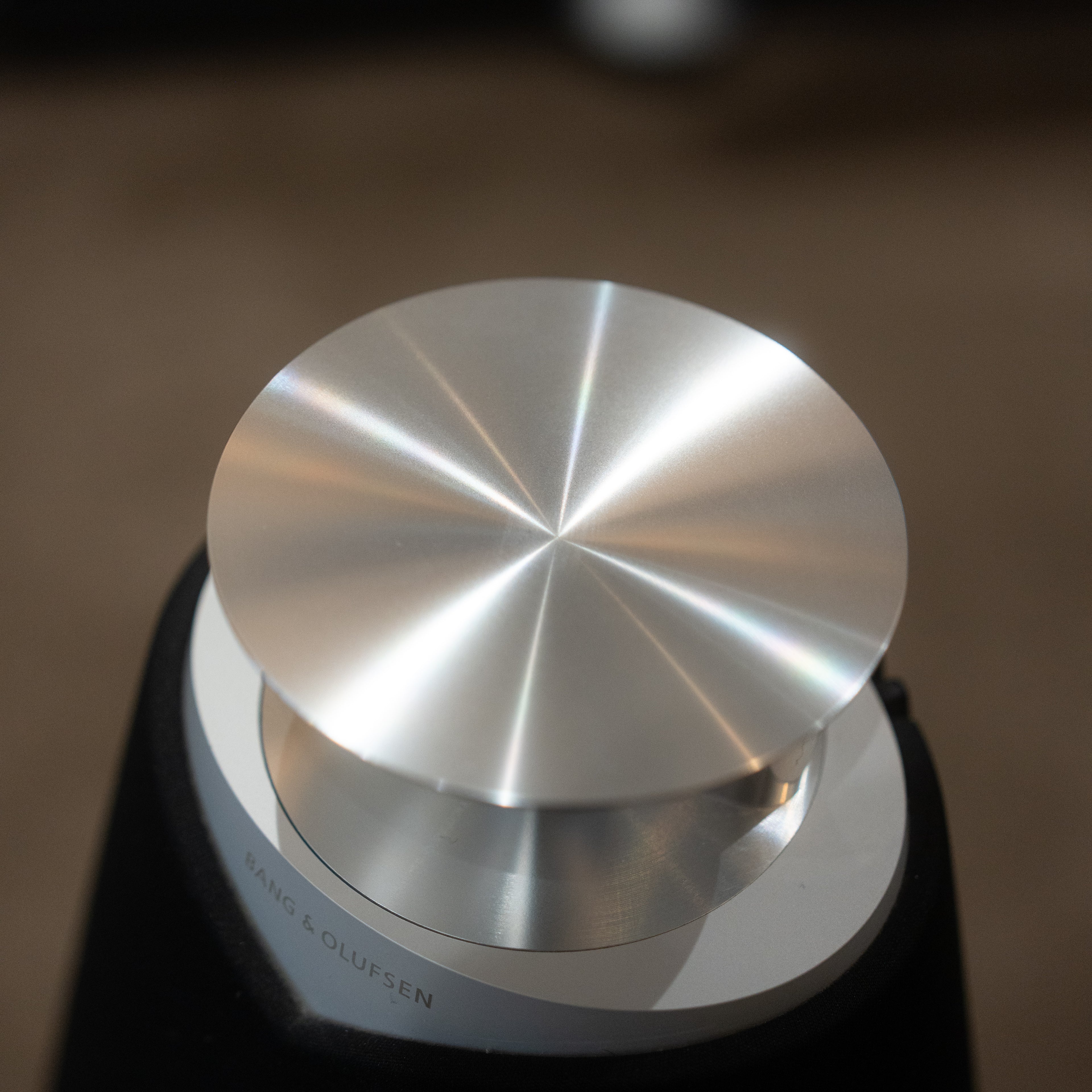 Bang & Olufsen | B&O BeoLab 20 (Black/Aluminium) WiSA-Powerlink-RCA
