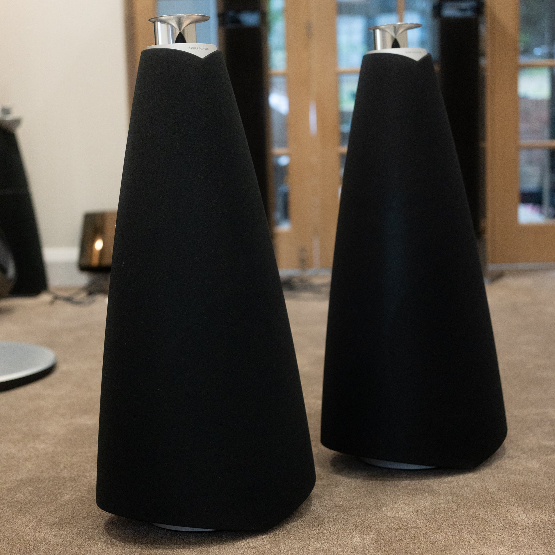 Bang & Olufsen | B&O BeoLab 20 (Black/Aluminium) WiSA-Powerlink-RCA