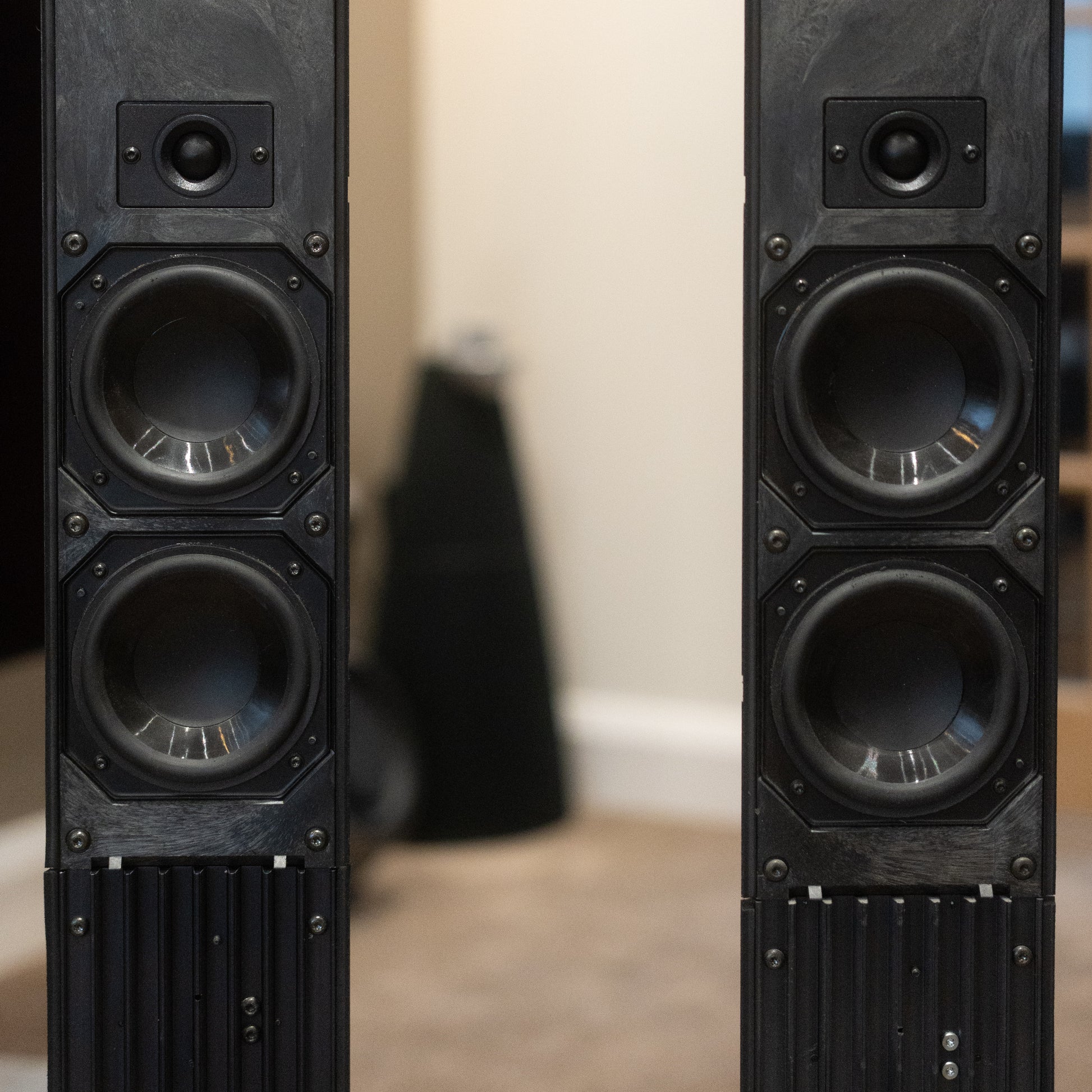 Bang & Olufsen | B&O BeoLab 8000 MK2