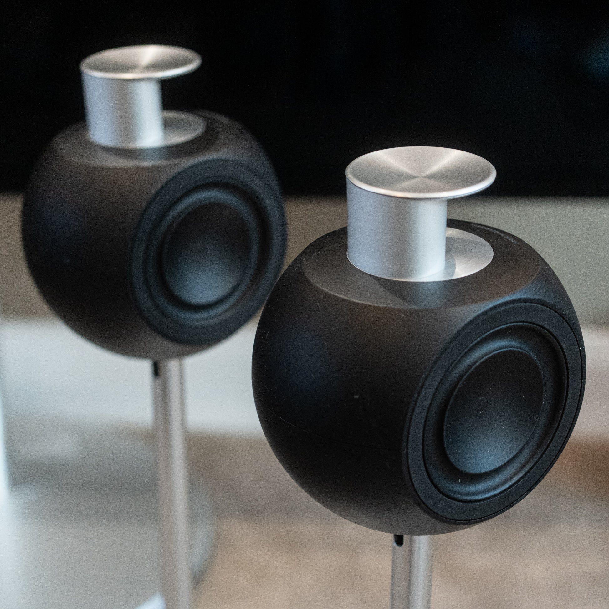 Bang & Olufsen | B&O Beolab 3 (Type: 6892)  + OEM Floor Stands