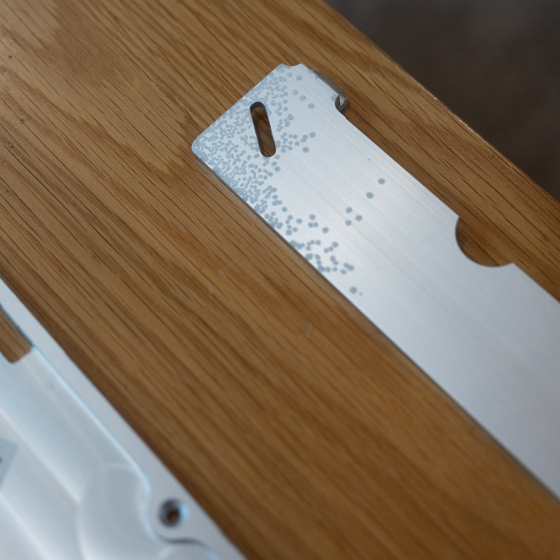 Bang & Olufsen | B&O BeoSound 9000 Horizontal Wall Bracket (With Screws)