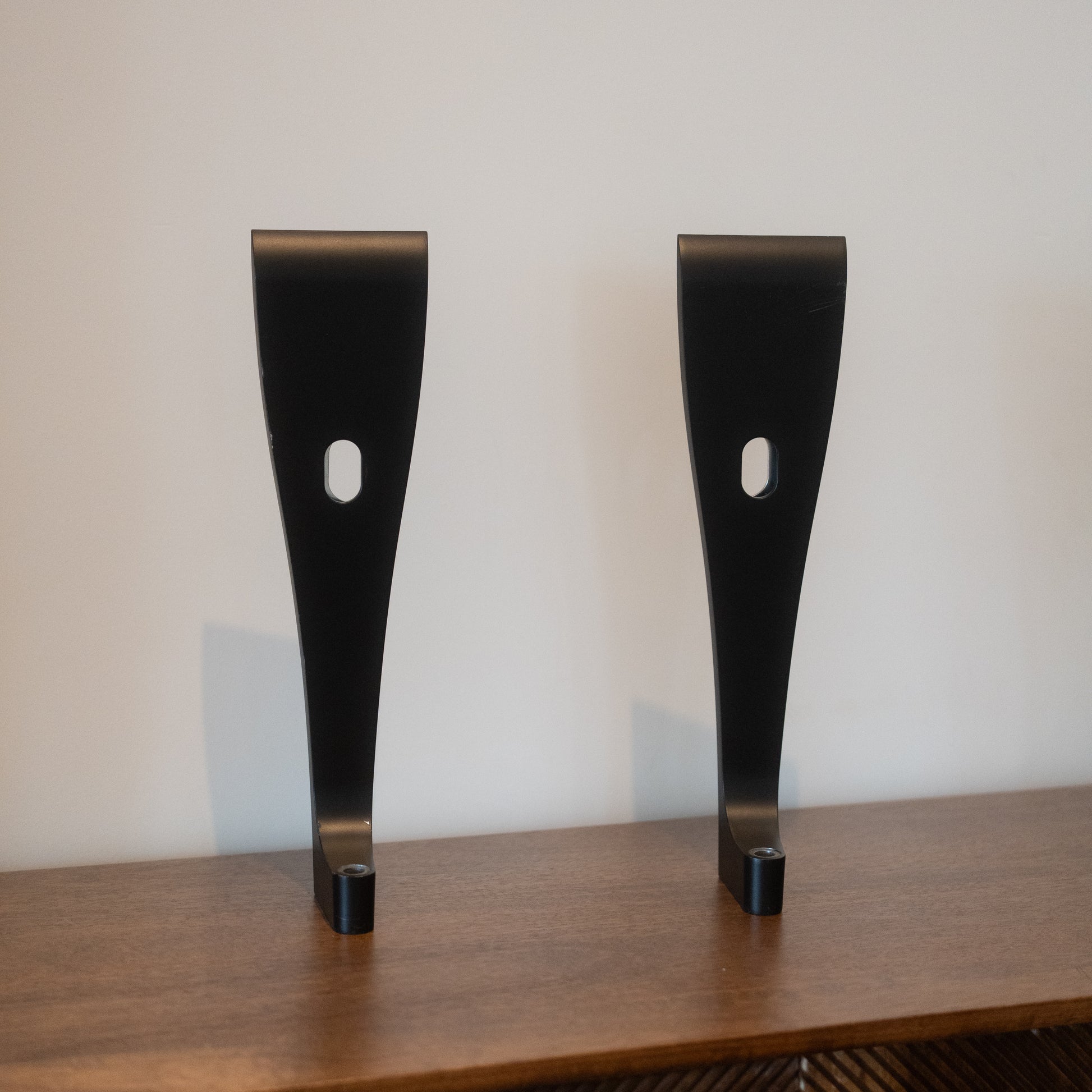 Bang & Olufsen | B&O Beolab 18 - Wall Bracket (Black)