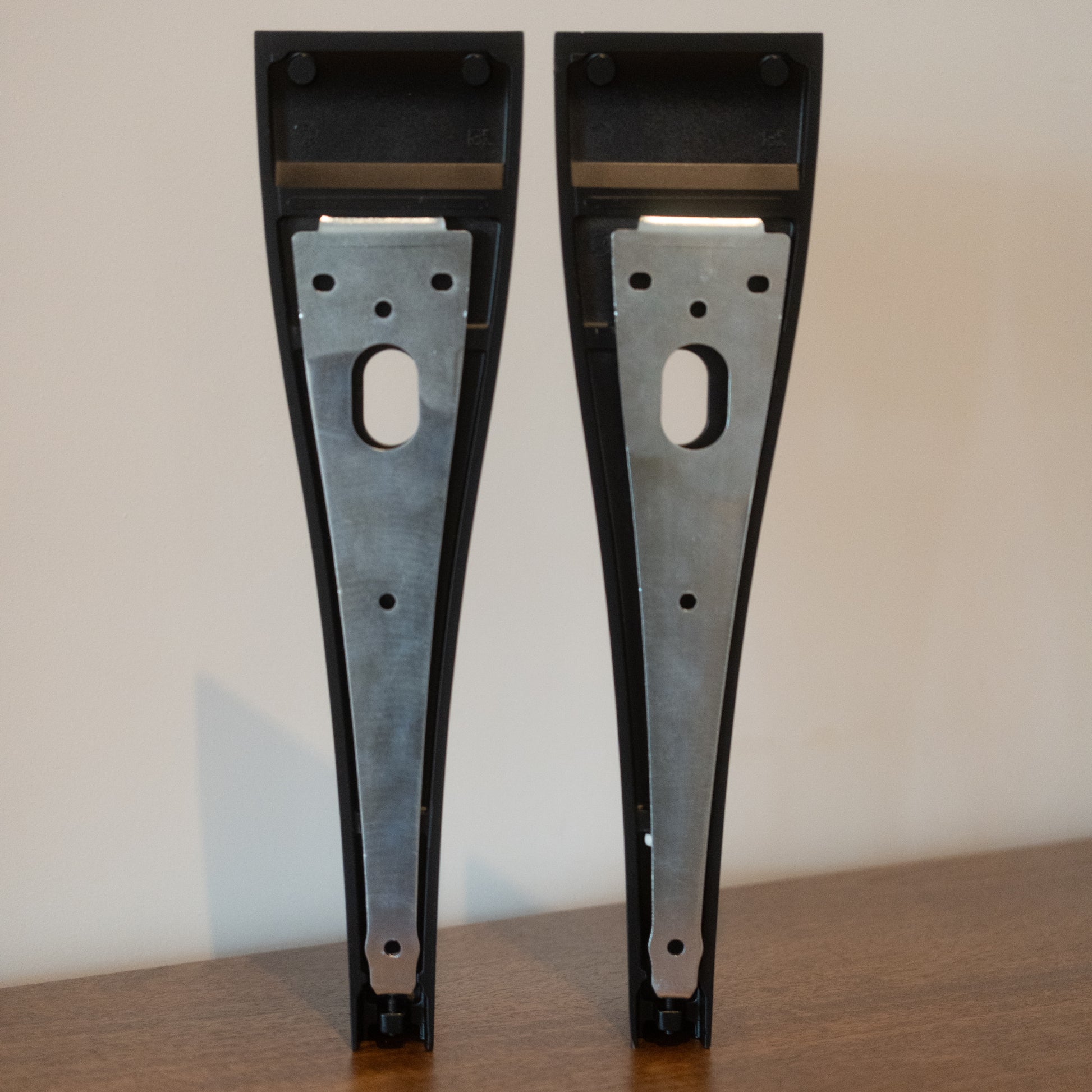 Bang & Olufsen | B&O Beolab 18 - Wall Bracket (Black)